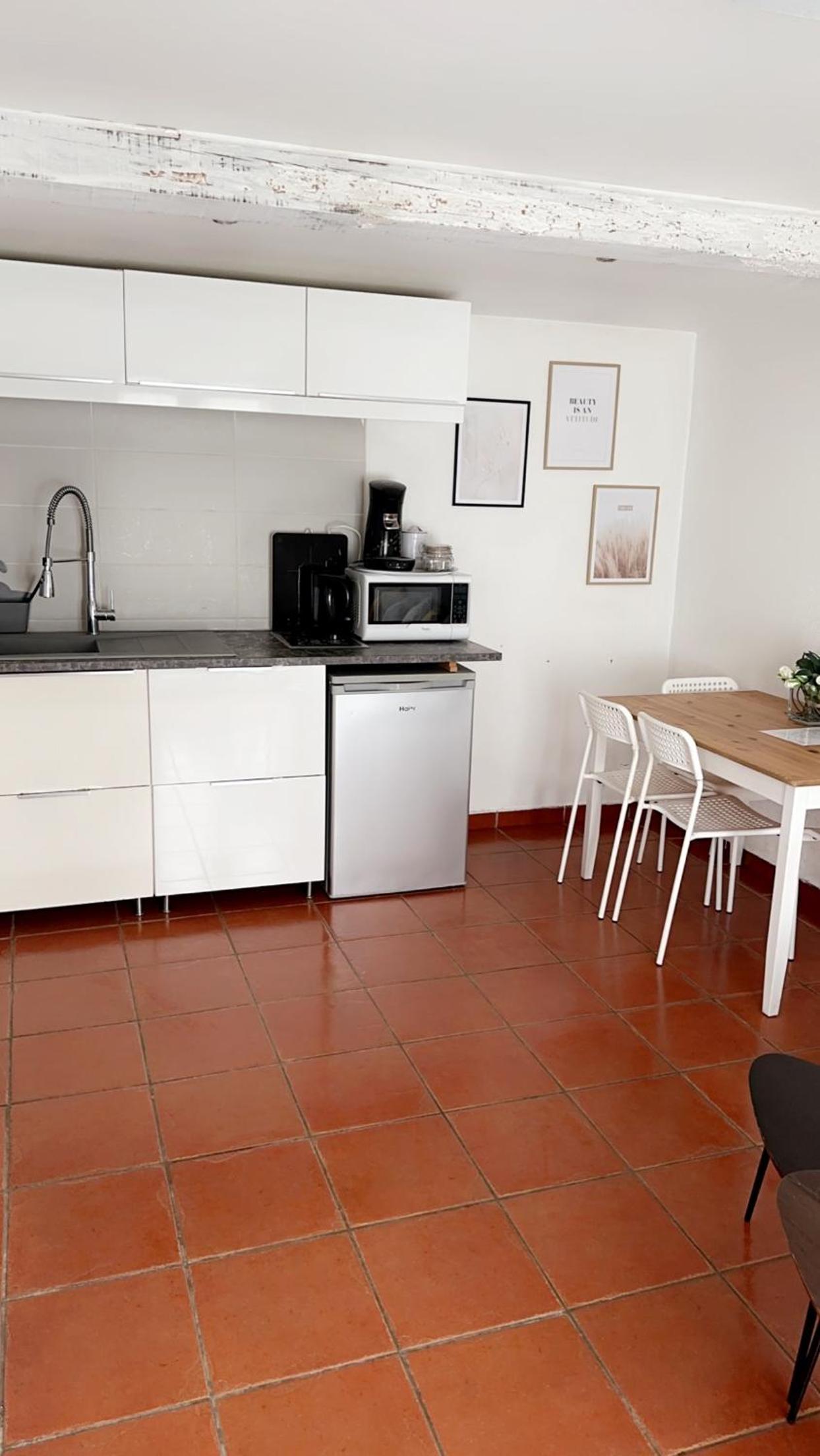 Apartment photo 2