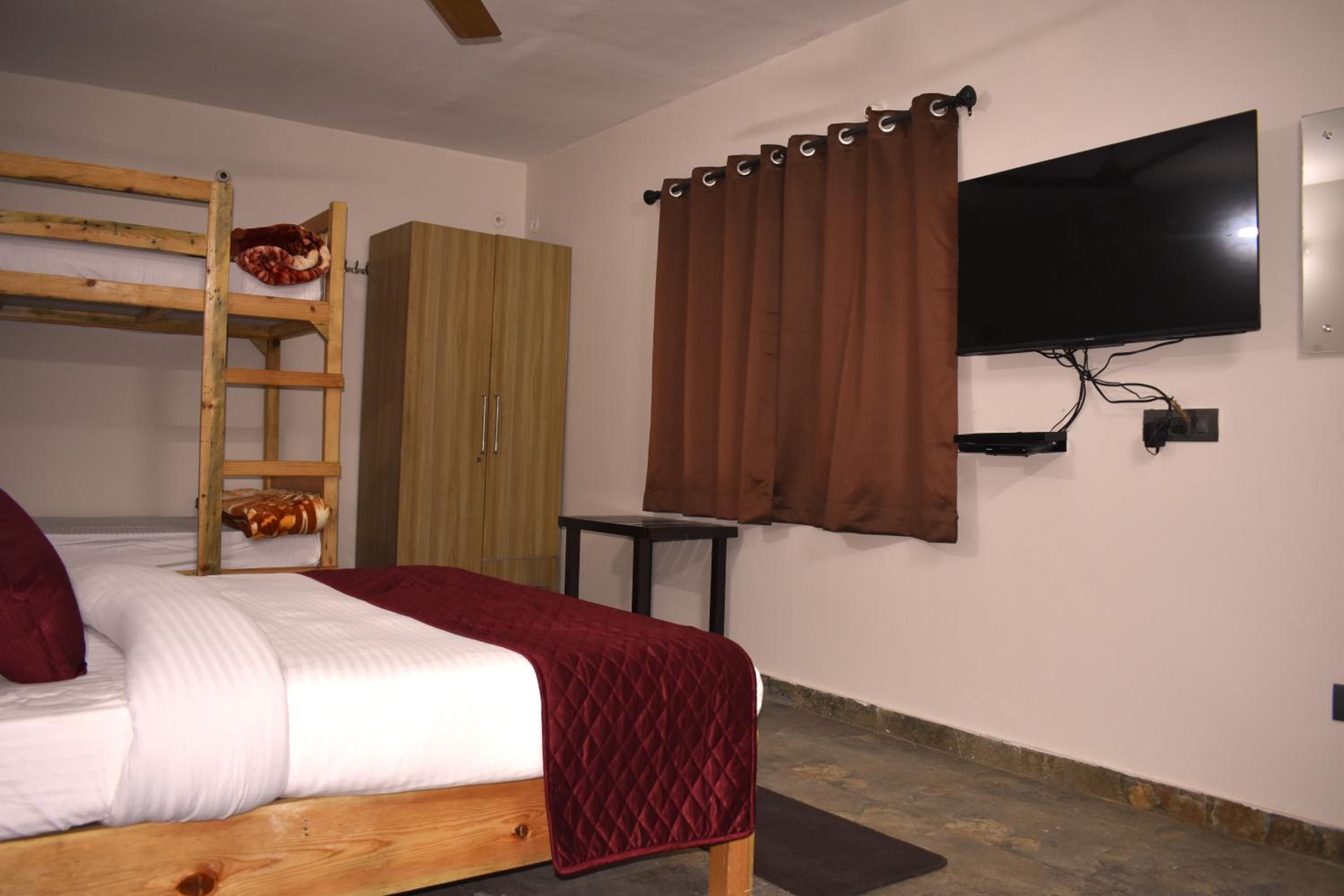 Triple Room with Mountain View photo 2