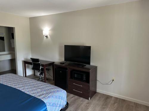 Deluxe Triple Room photo 3