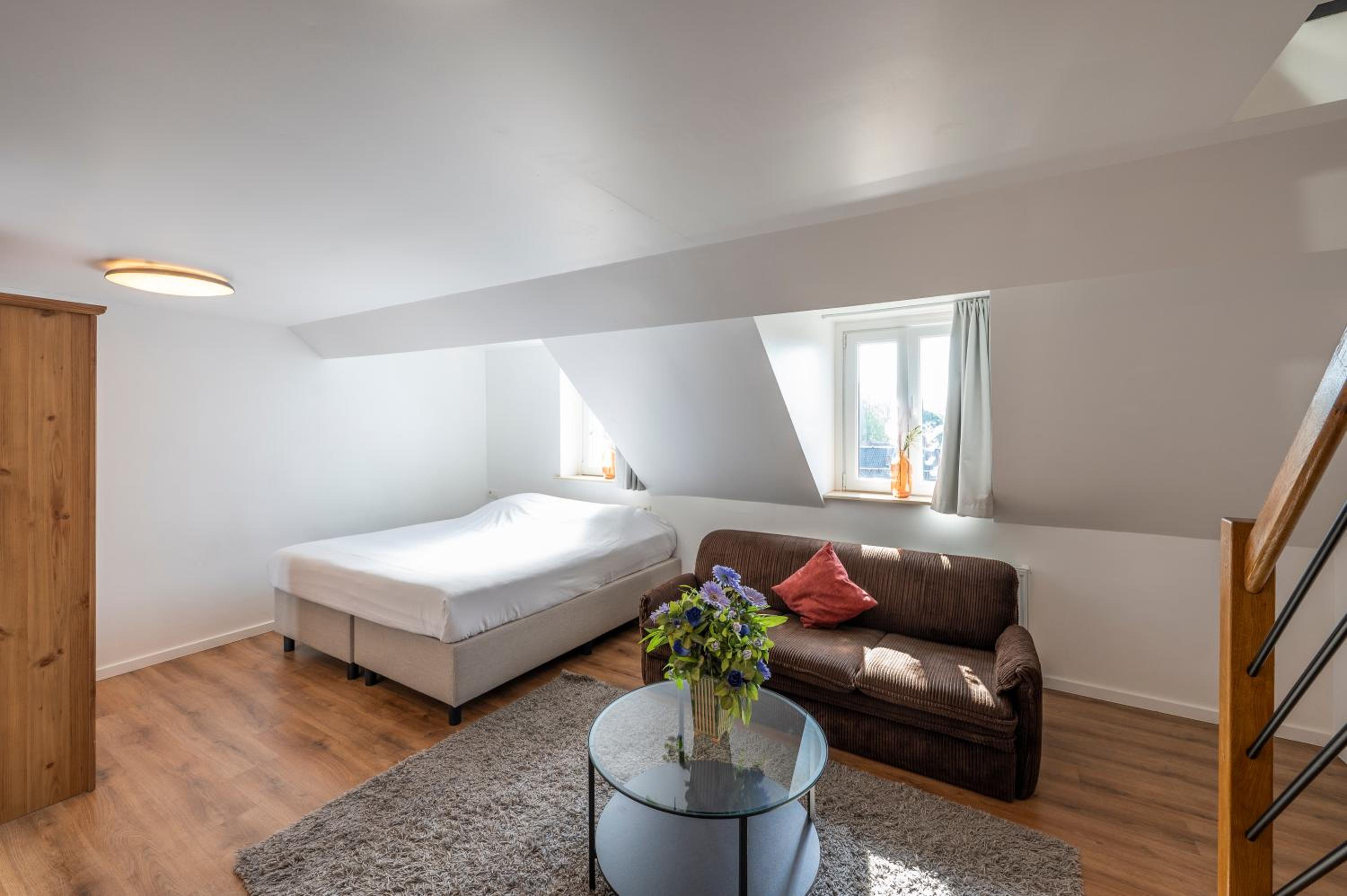 One-Bedroom Apartment - Photo 4
