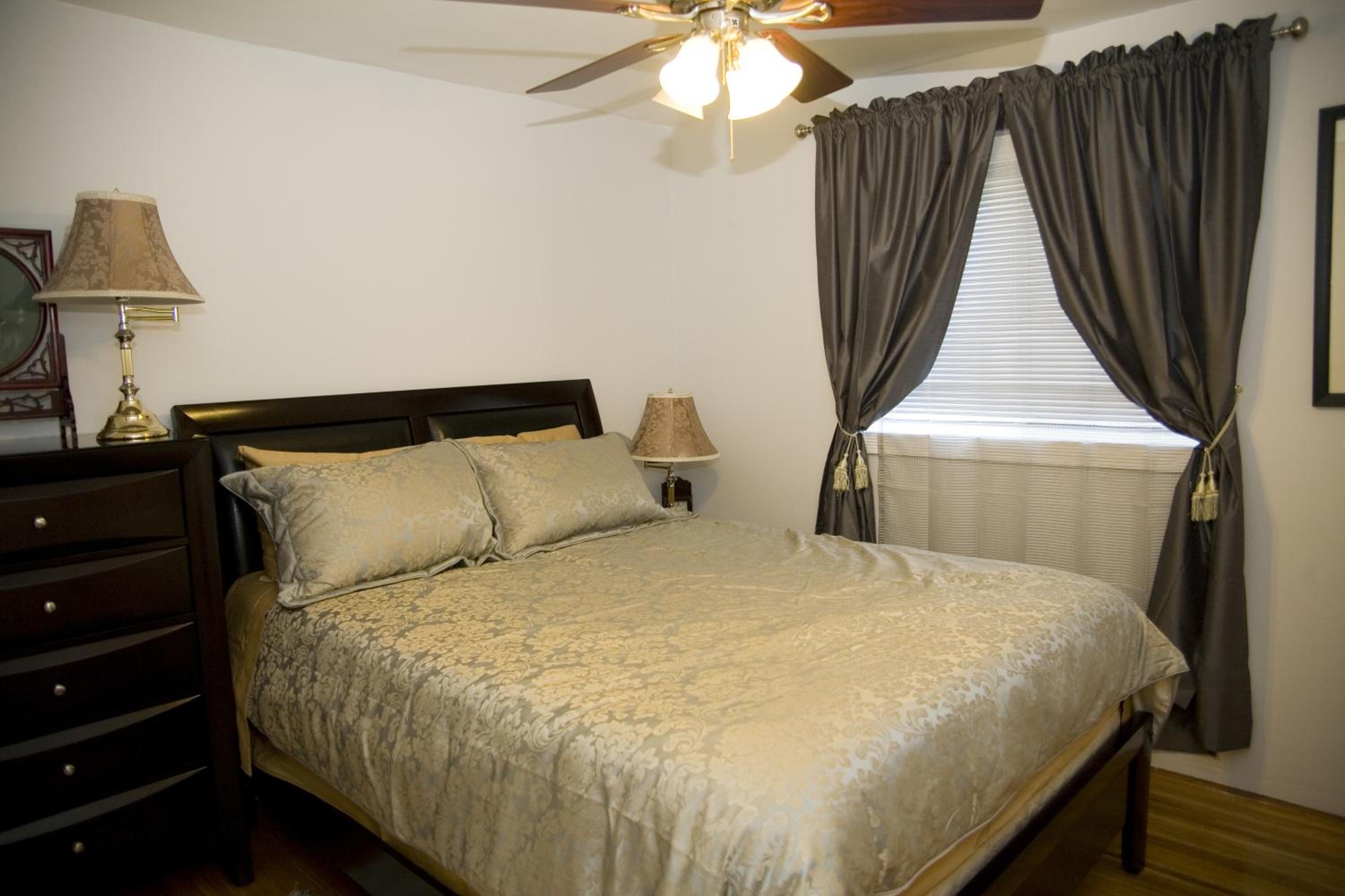 Queen Room photo 3