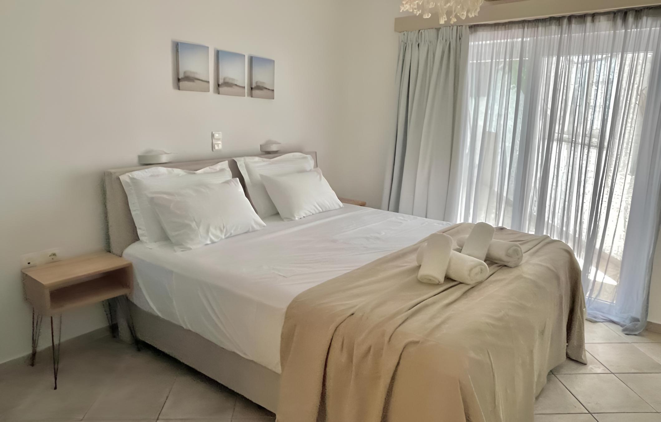 Budget Double Room photo 3