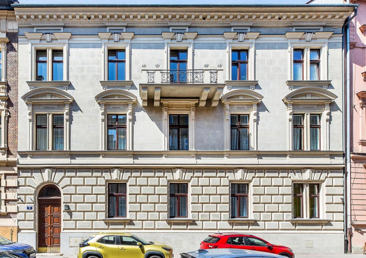 Apartment with King or Twin