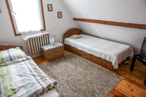 Two-Bedroom Apartment - Photo 2
