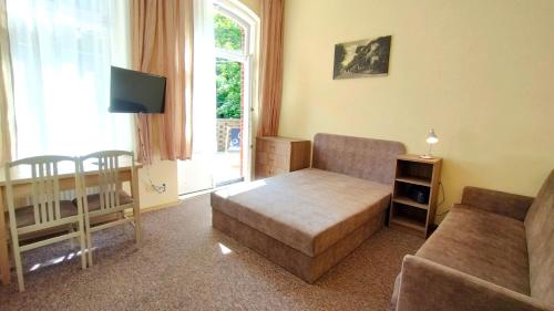 Triple Room with Terrace photo 1