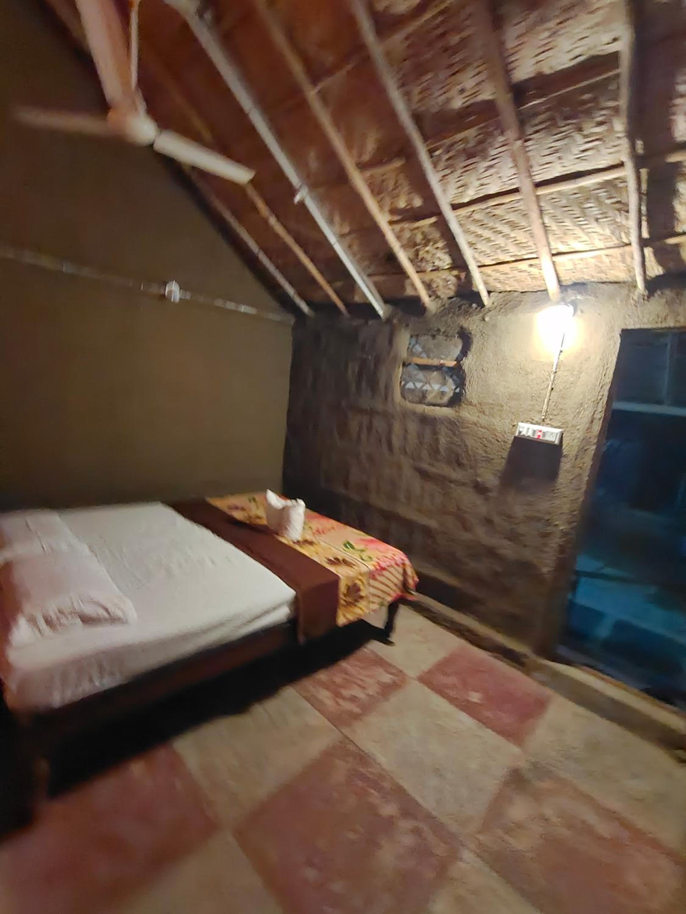 Deluxe Double Room with Balcony photo 2
