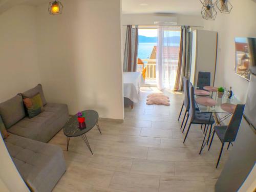 Apartment with Sea View photo 1