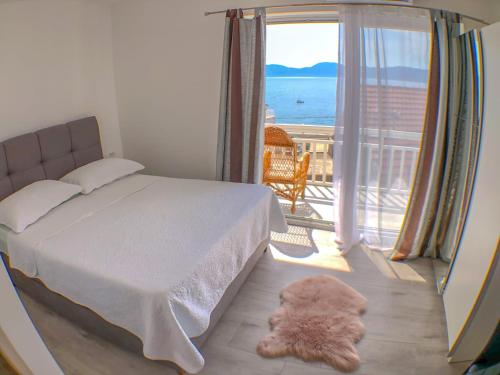 Apartment with Sea View photo 3