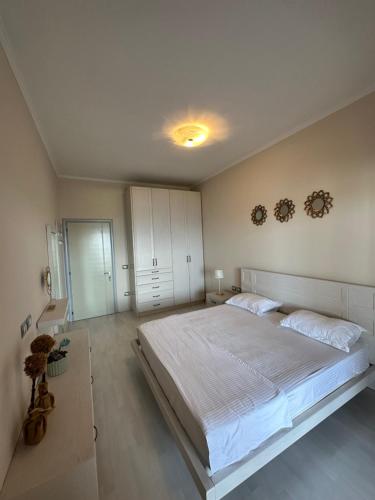 Two-Bedroom Apartment photo 2