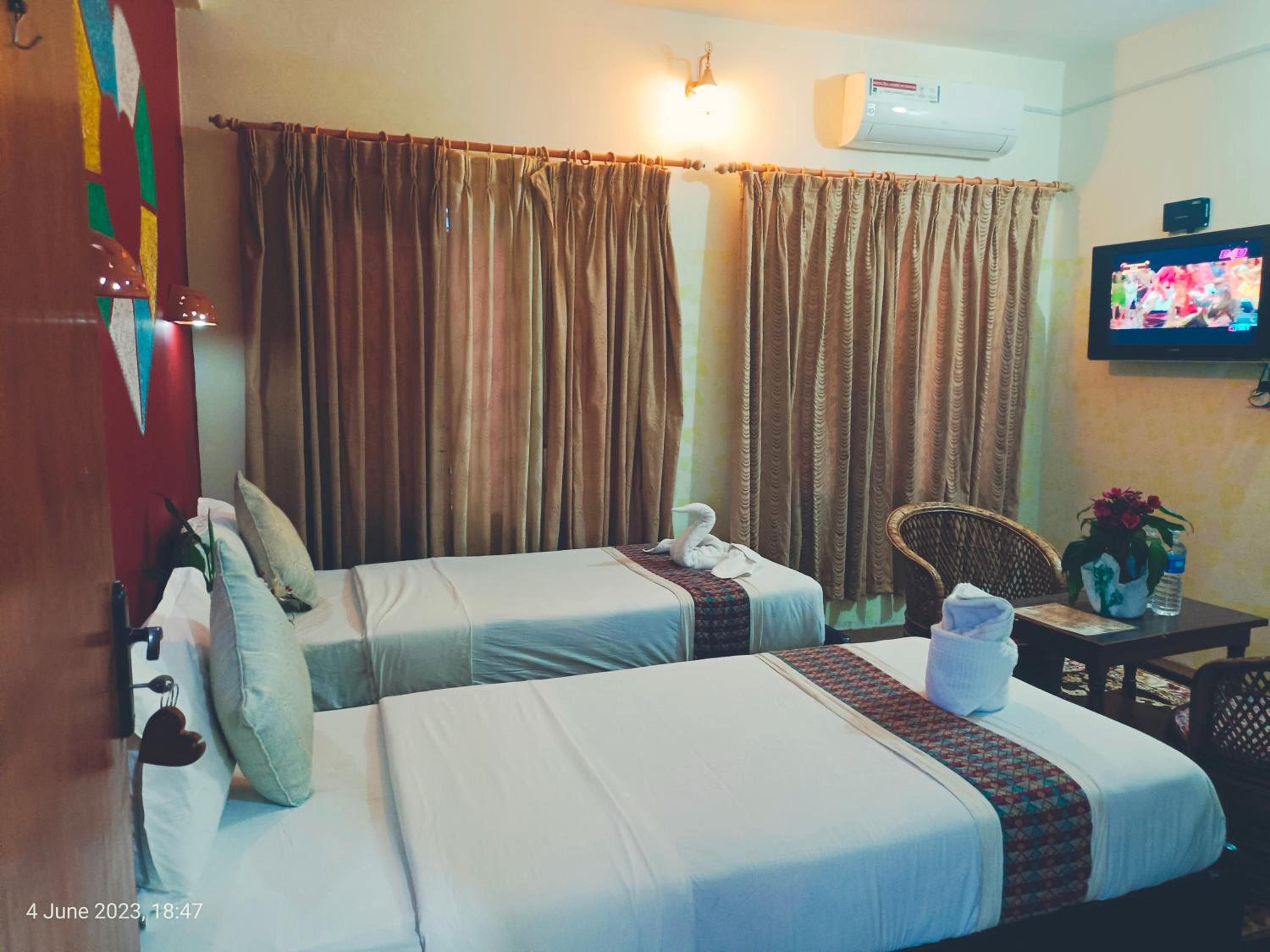 Deluxe Twin Room
