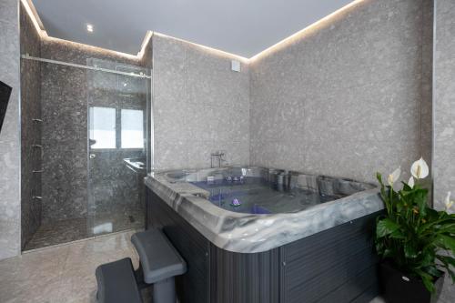 Suite with Balcony
