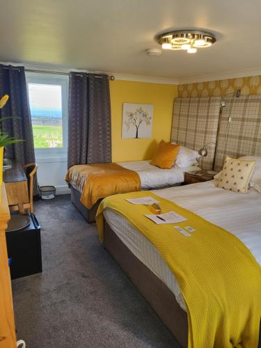 Double or Twin Room with Sea View