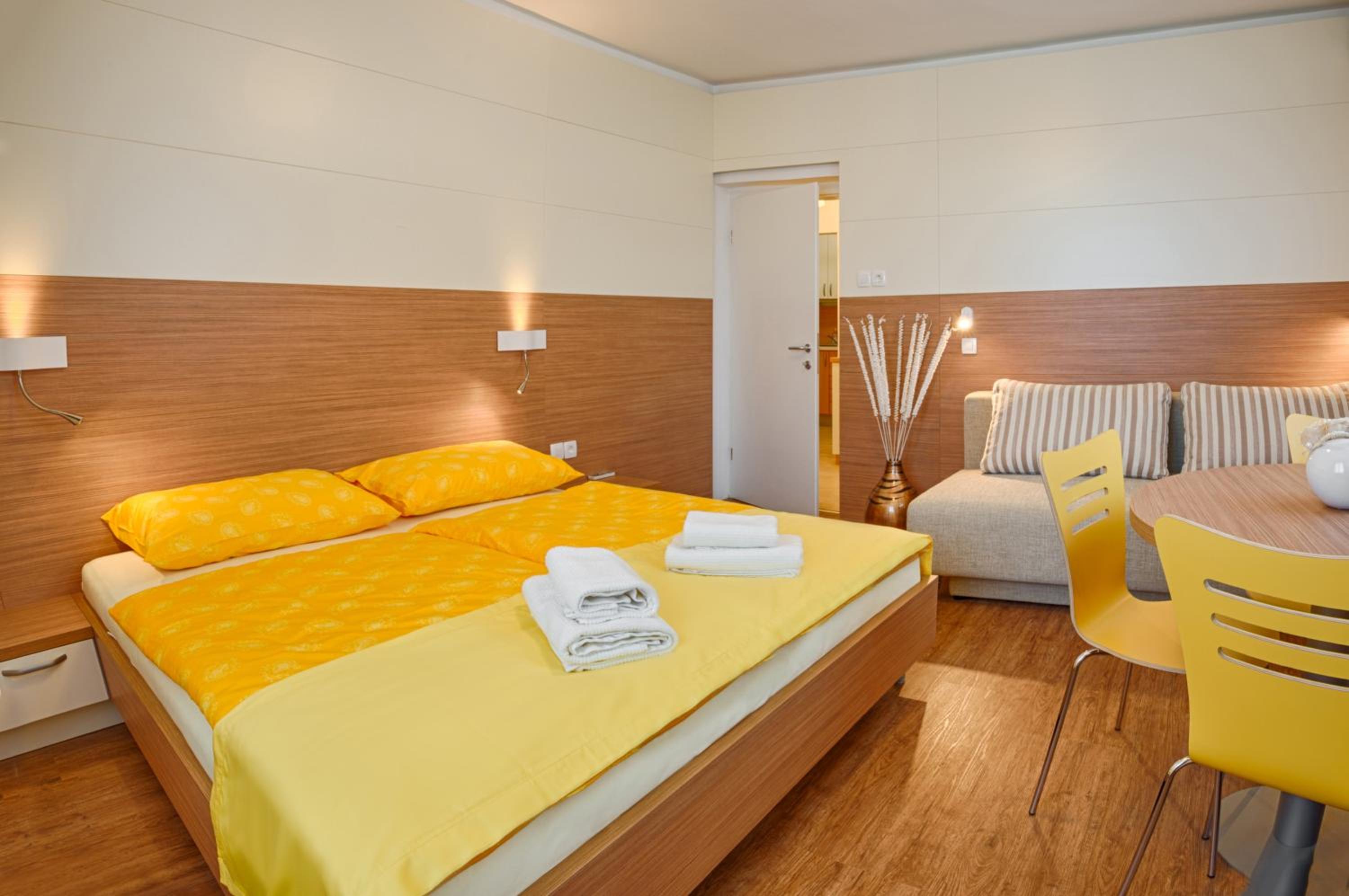 One-Bedroom Apartment (2 Adults + 1 Child) photo 1