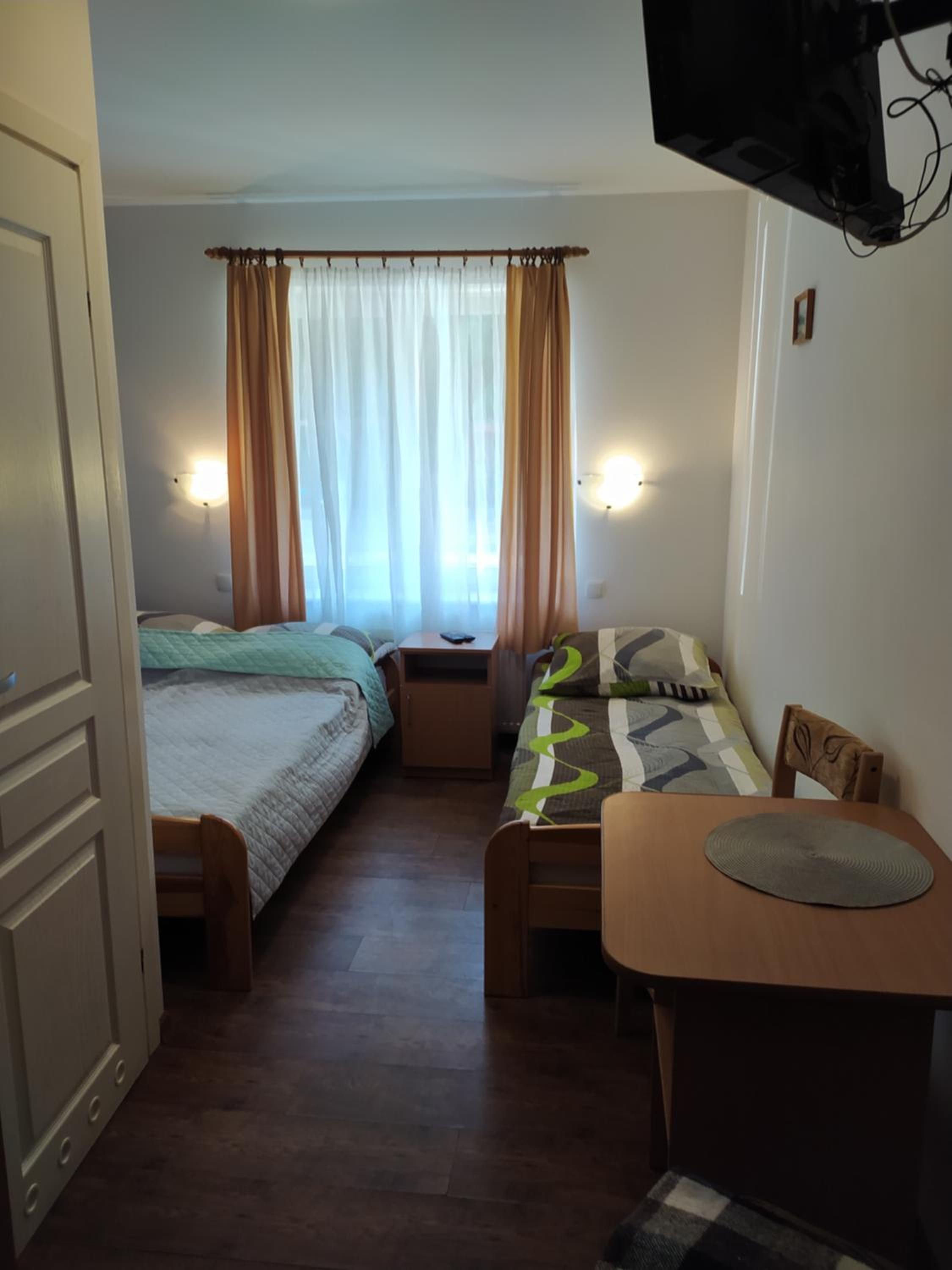 Triple Room with Private Bathroom photo 2