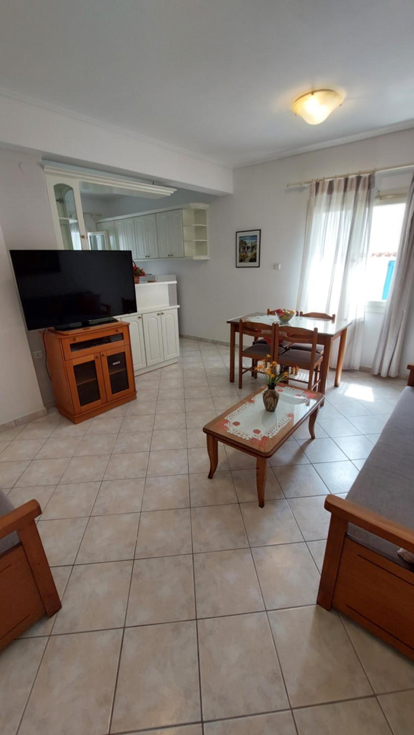 Apartment photo 2