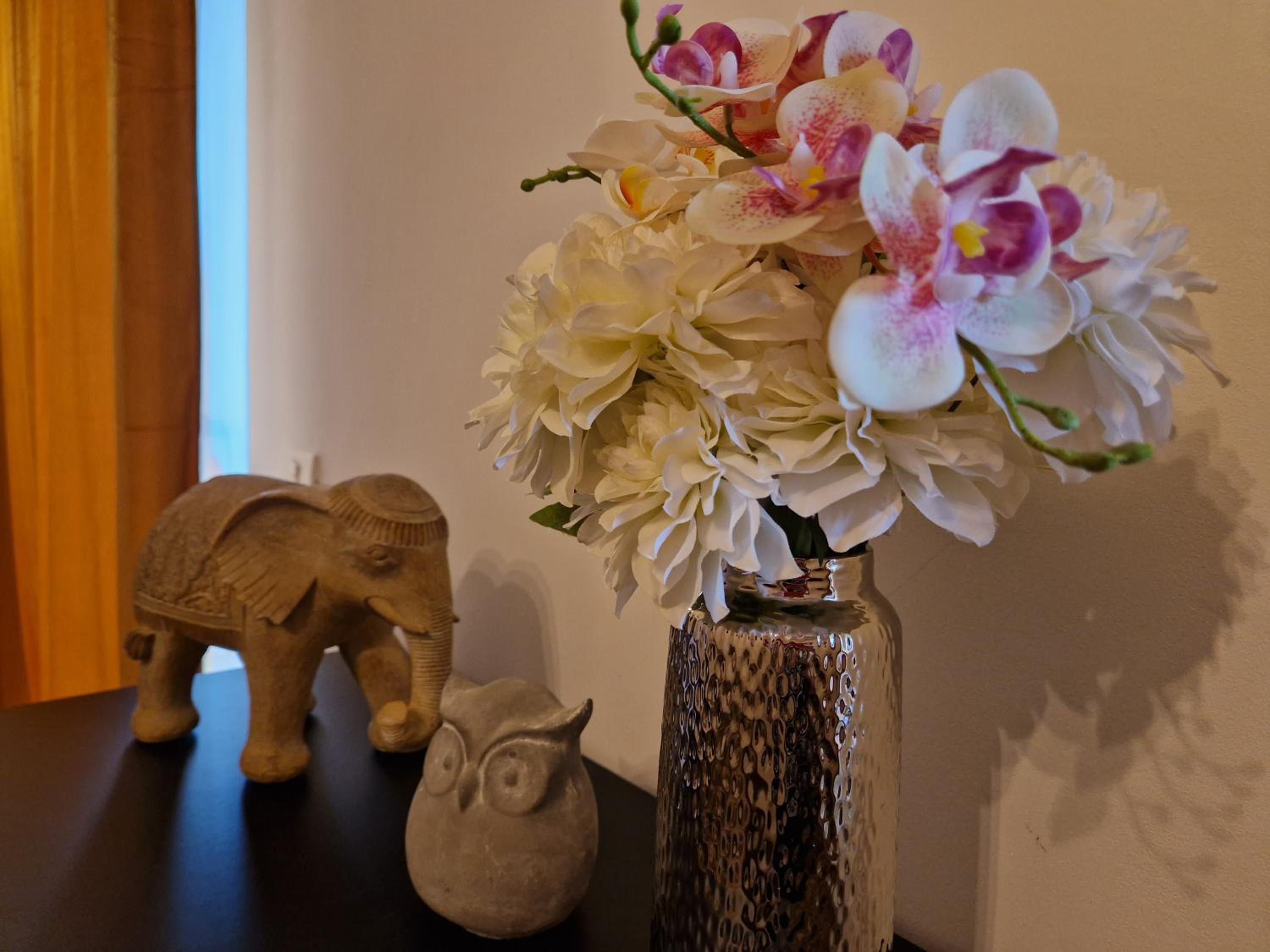 Family Room - Photo 4