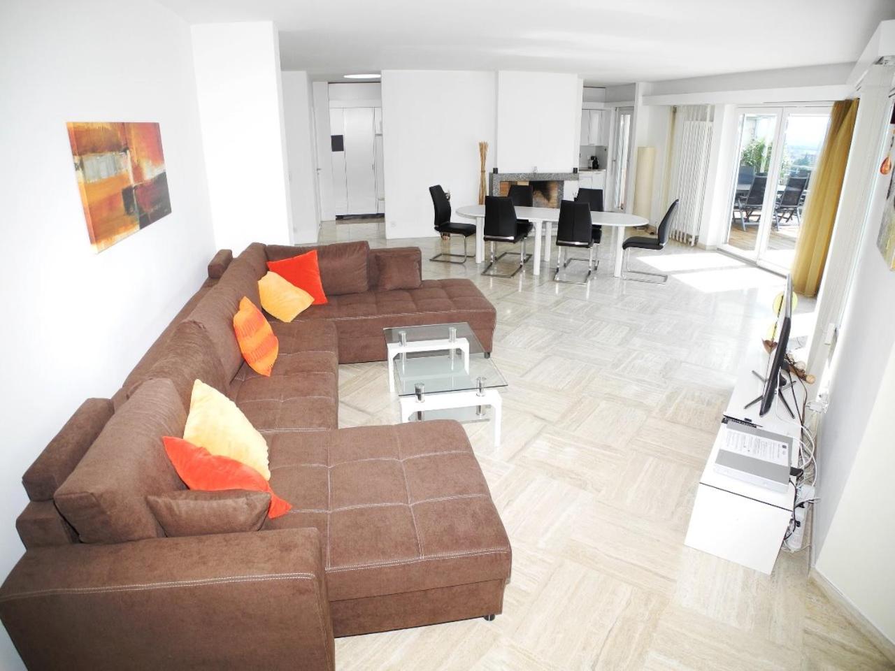 Apartment with Lake View photo 3