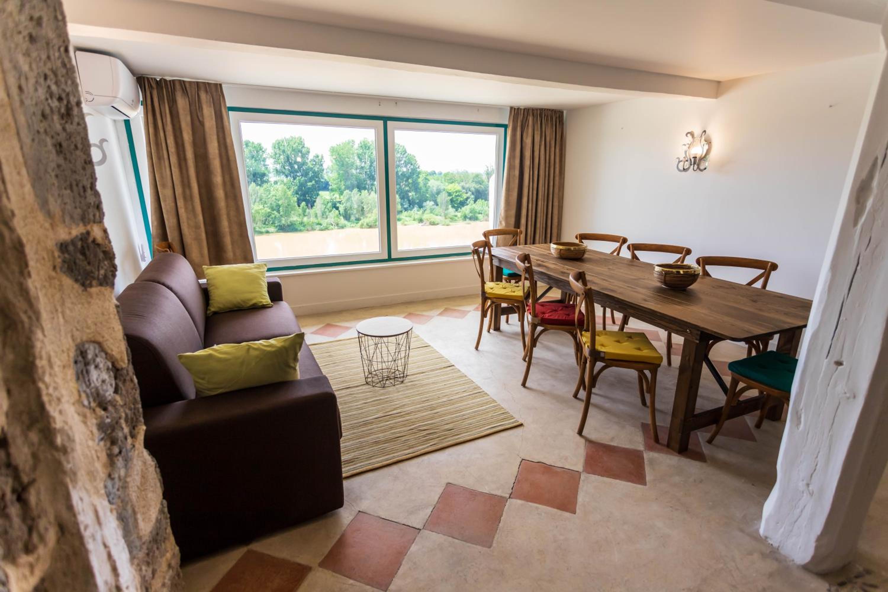Three-Bedroom Suite photo 3