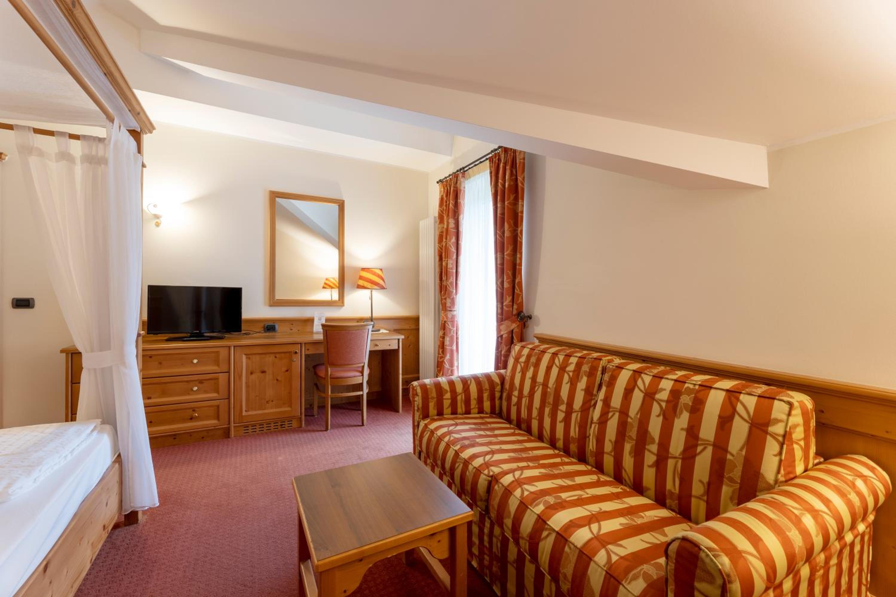 Queen Room