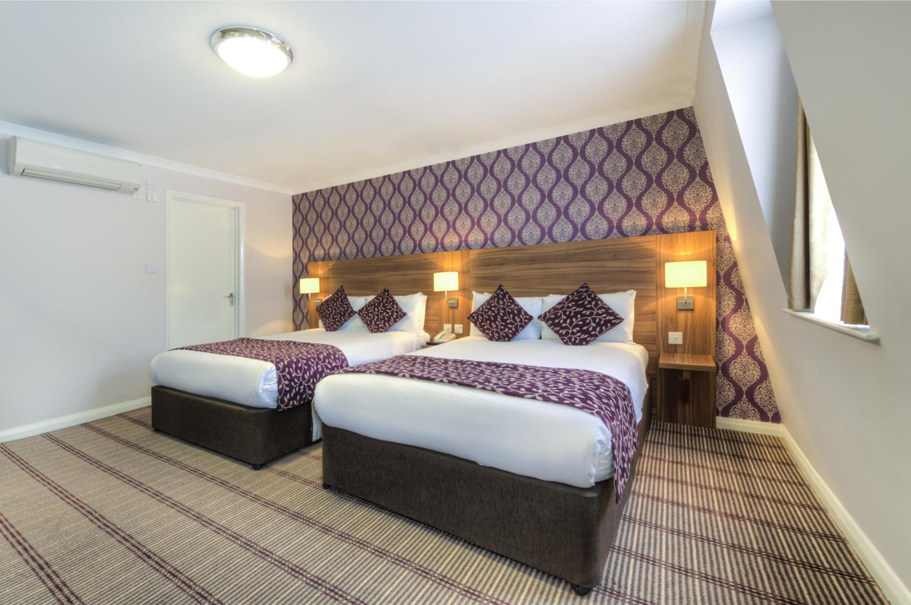 Classic Quadruple Room photo 2