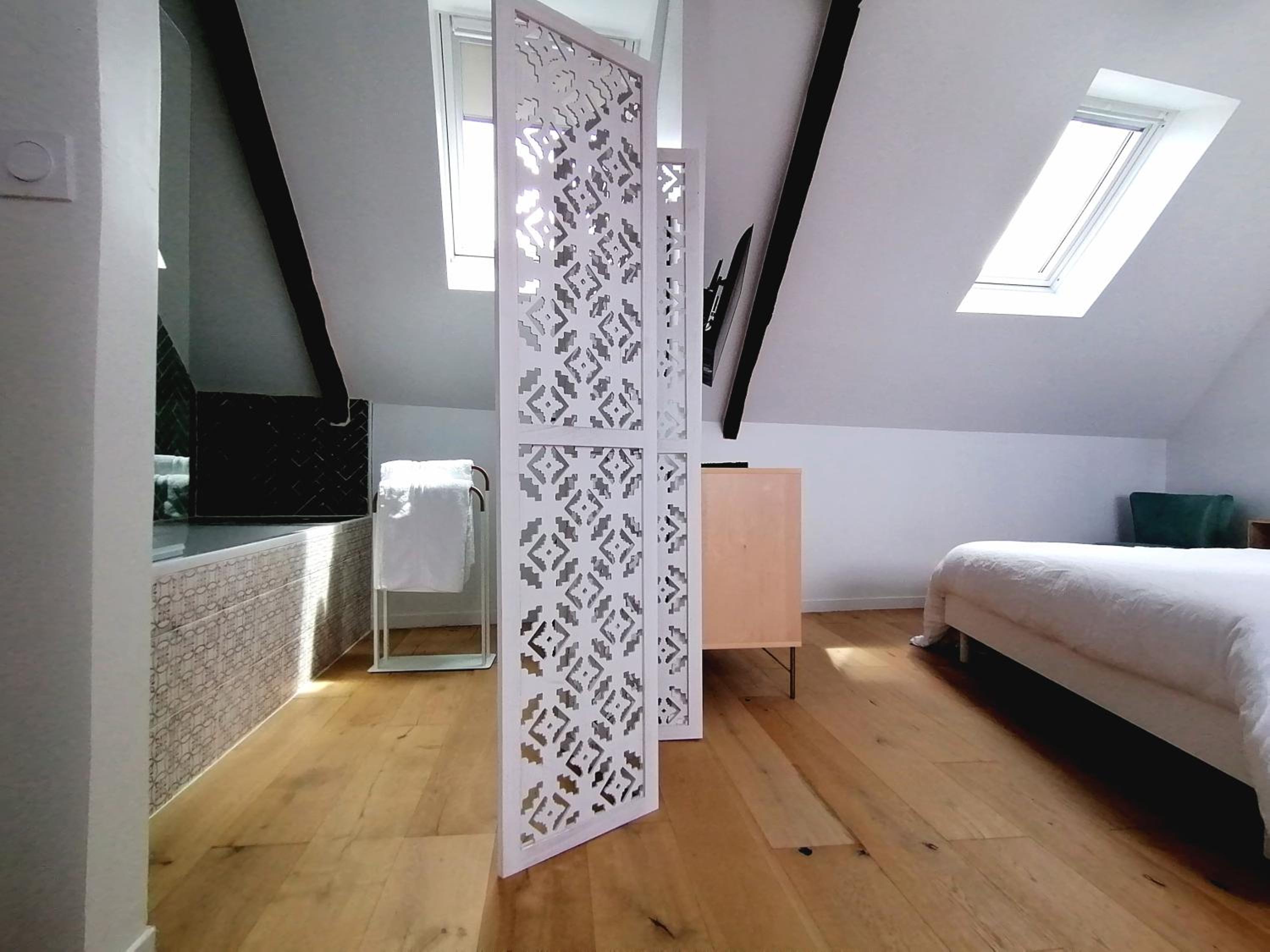 Deluxe Double Room with Bath