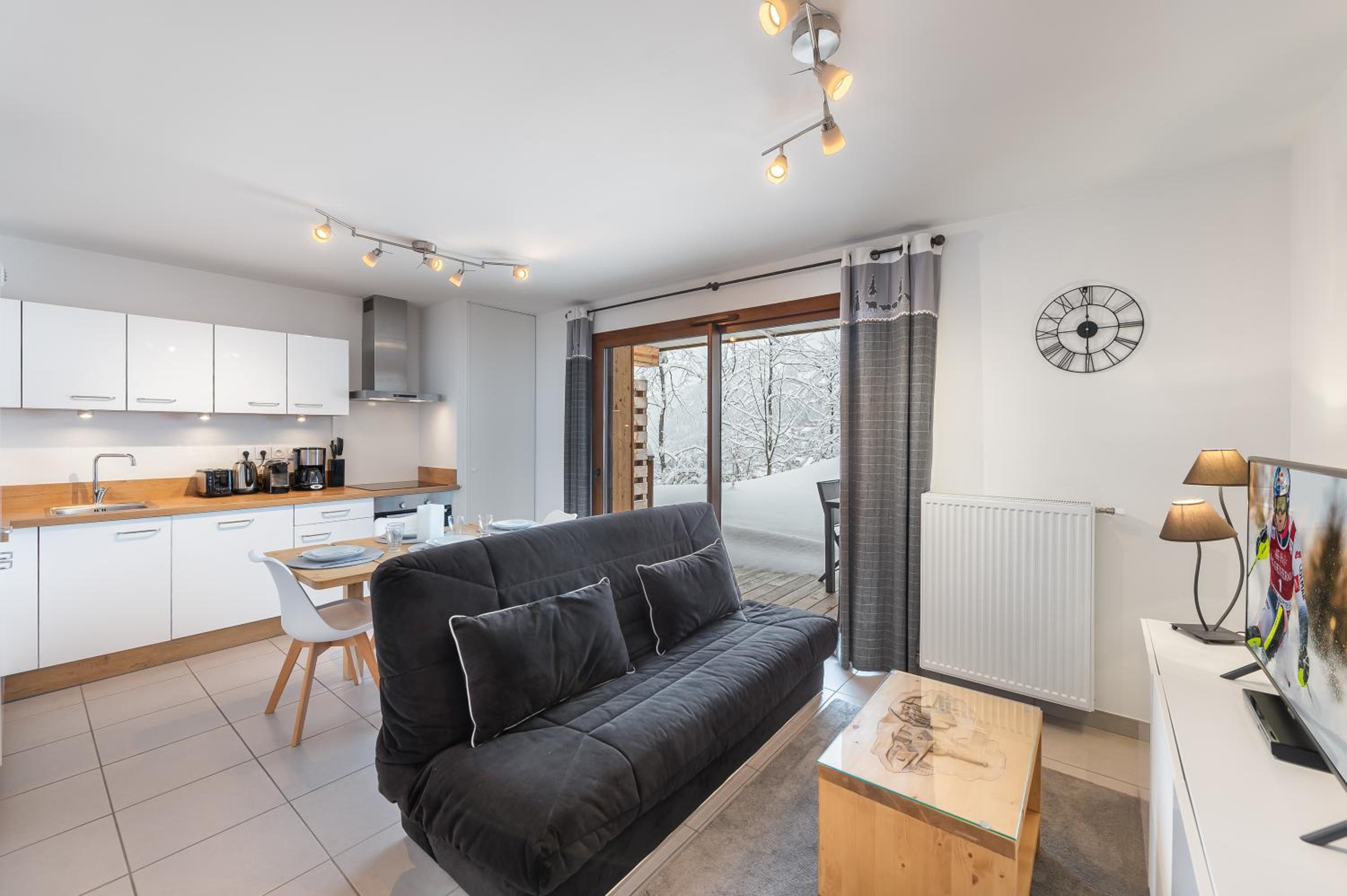 One-Bedroom Apartment