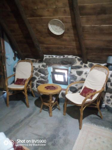 Standard Triple Room - Photo 22