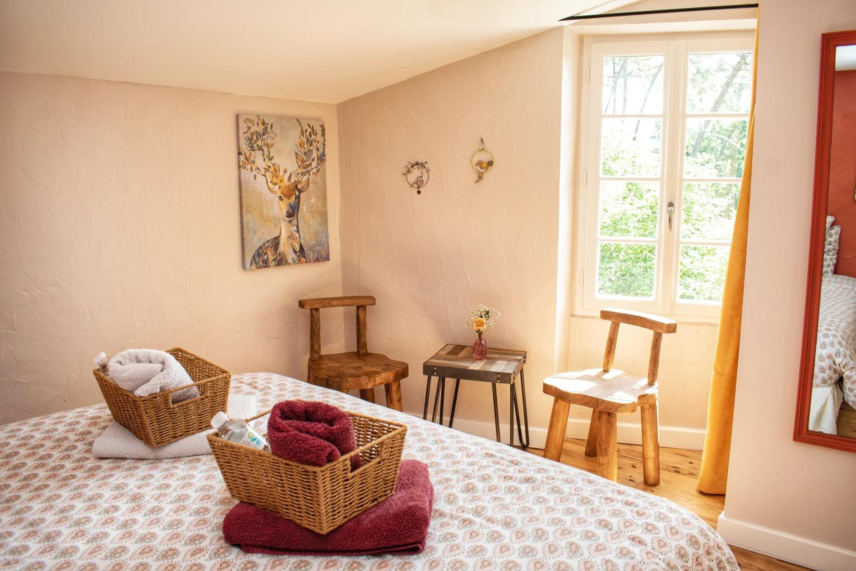 Double Room with Private Bathroom - Photo 2