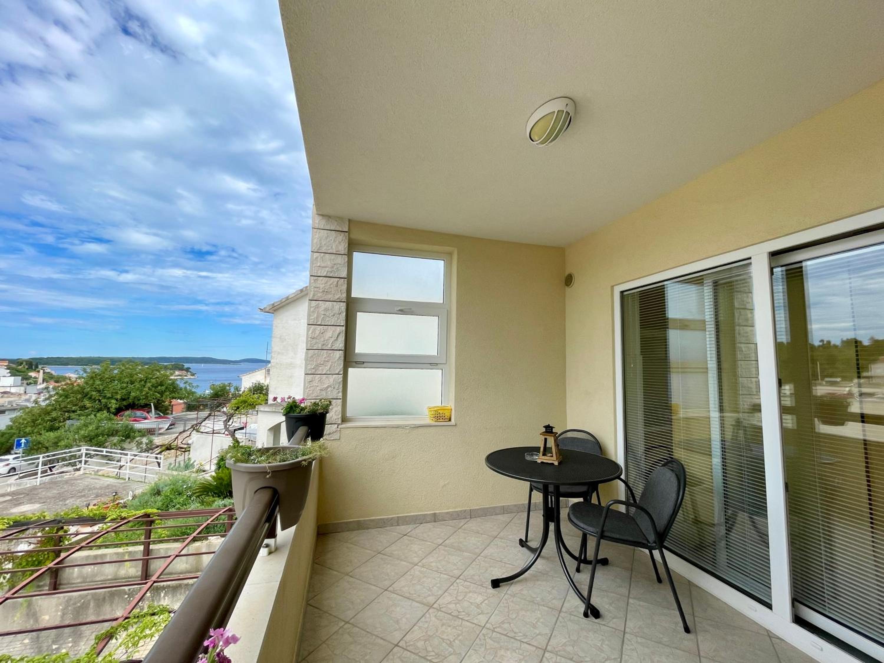 Studio Apartment with Balcony and Sea View photo 1