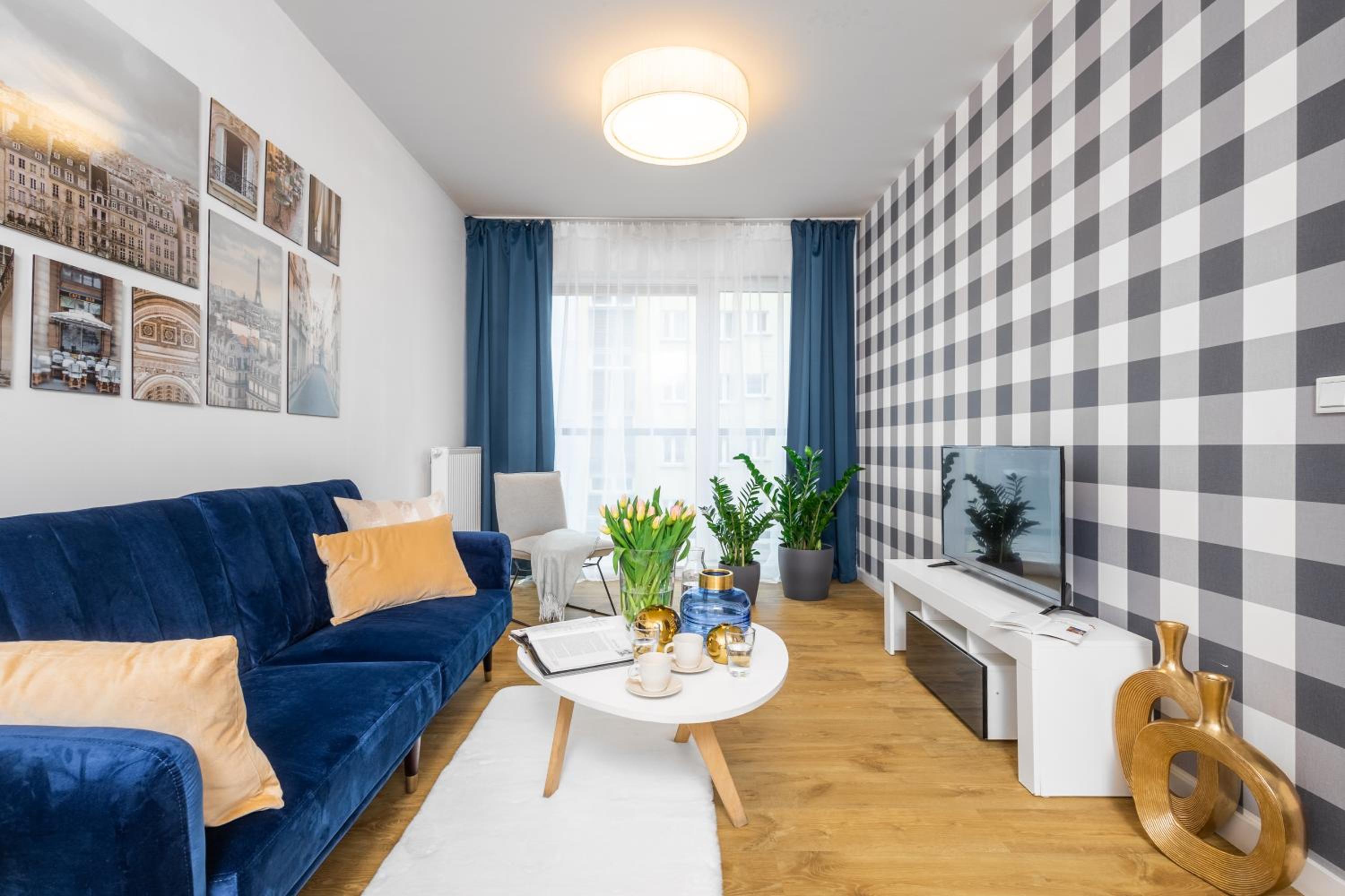 One-Bedroom Apartment - Photo 1