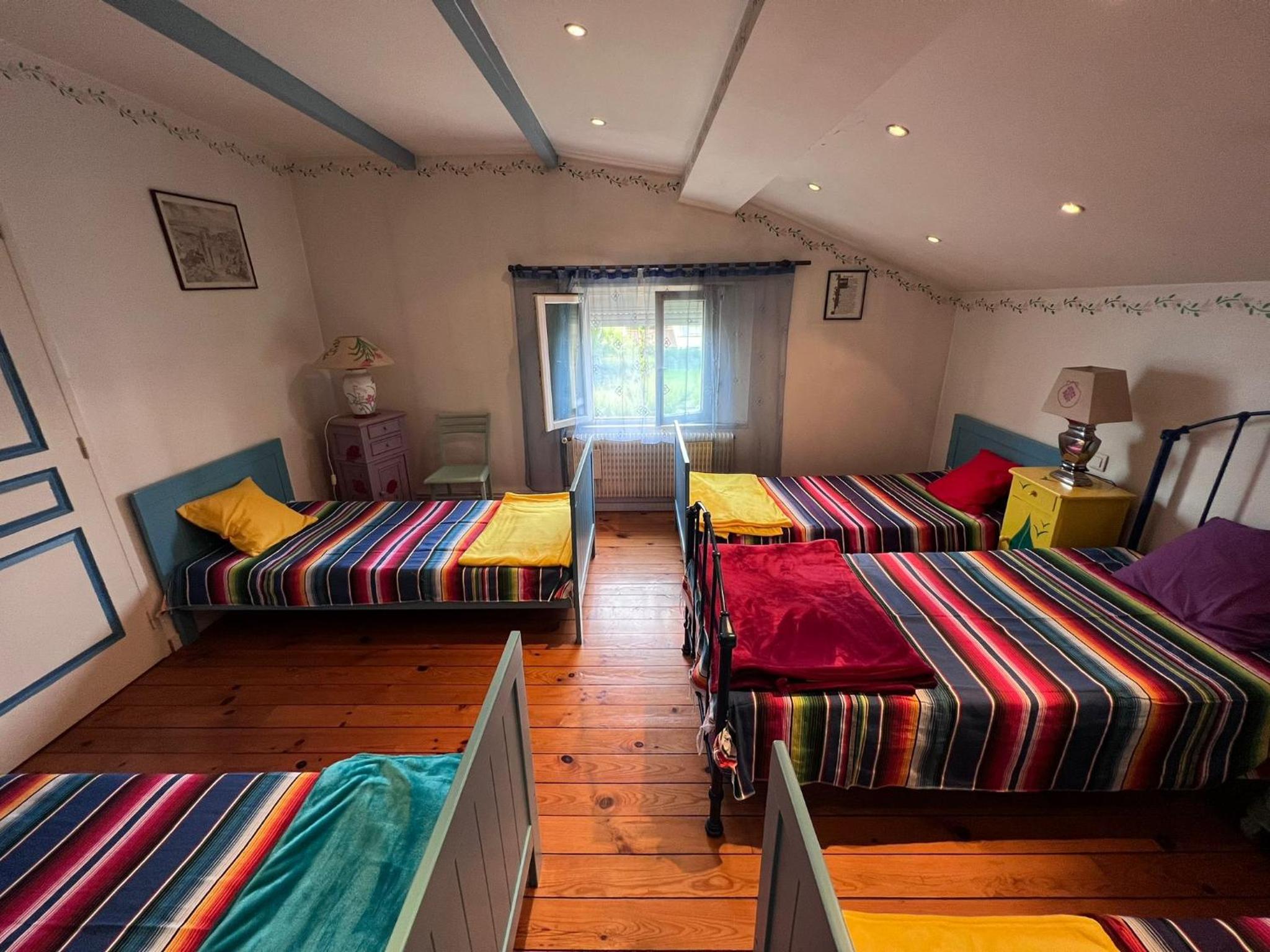 6-Bed Mixed Dormitory Room