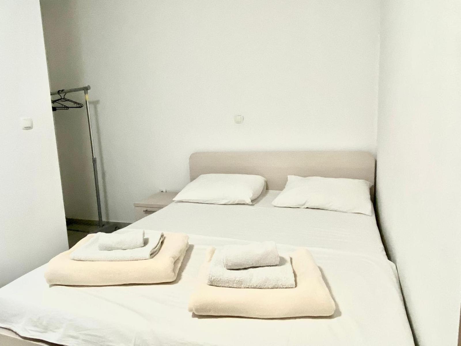 One-Bedroom Apartment photo 3