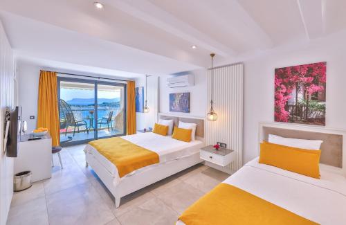 Triple Room with Sea View