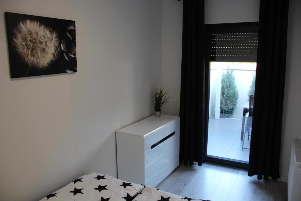 One-Bedroom House photo 3