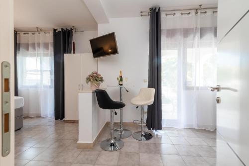 Studio with Terrace - Photo 4