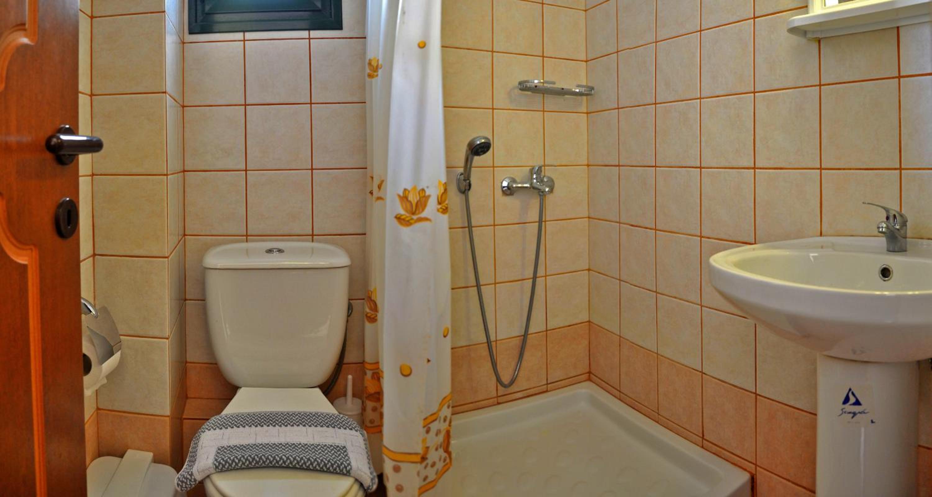 One-Bedroom Apartment (4 Adults)