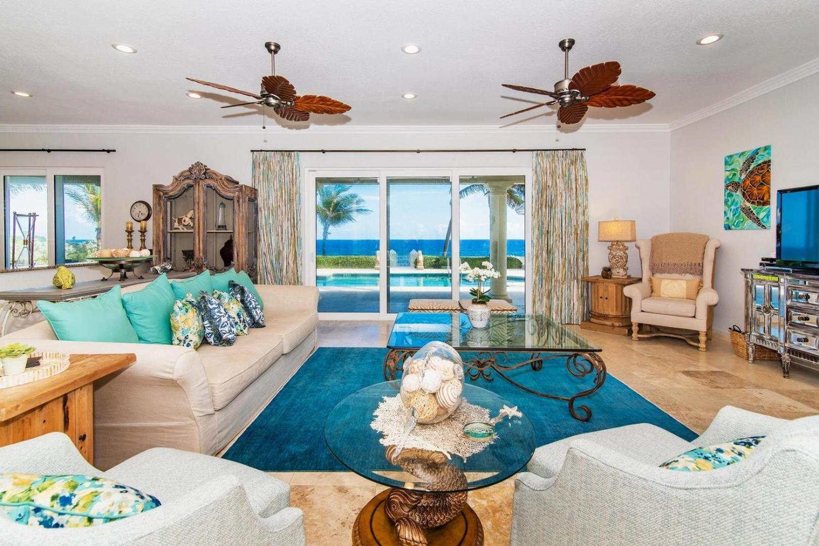 Seven-Bedroom House photo 1