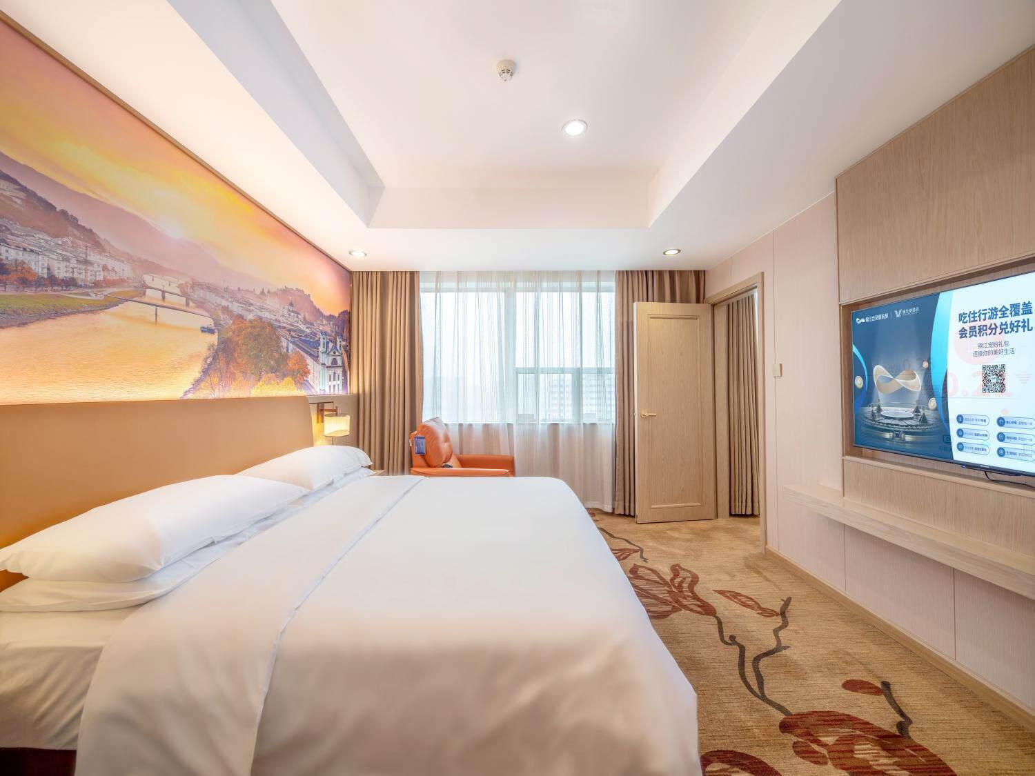 Suite with View photo 2