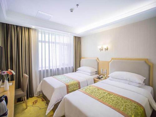 Twin Room - Photo 3