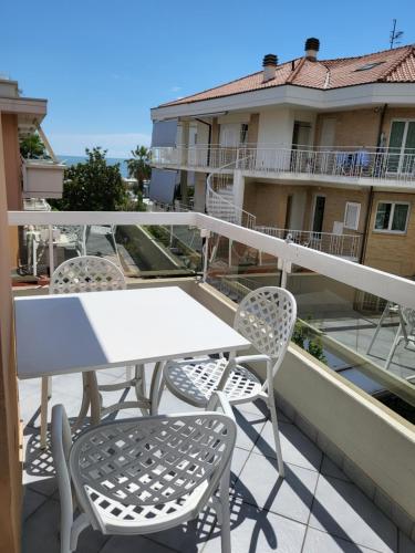 Maisonette photo 1