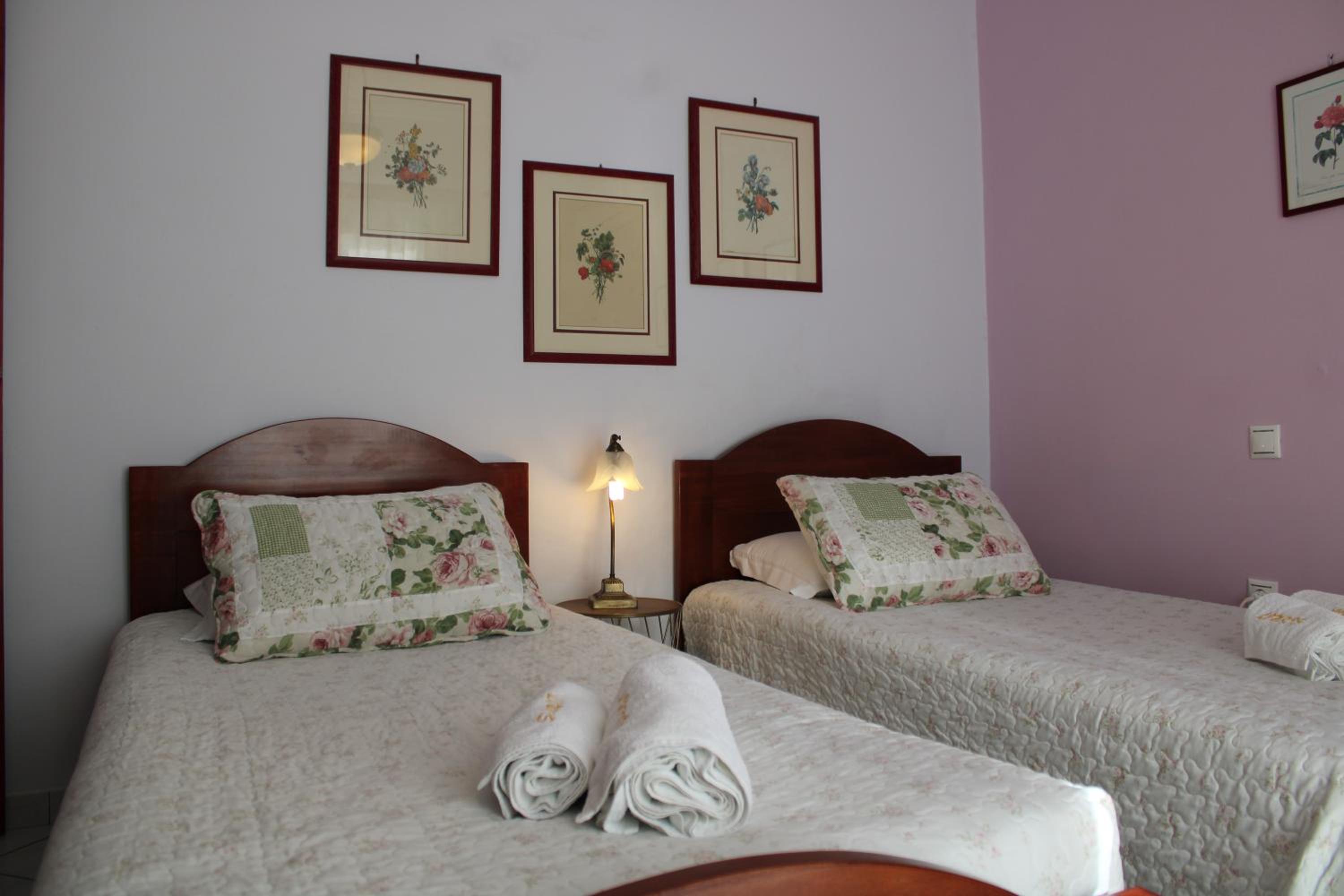 Superior Two-Bedroom Apartment (4-6 Adults)