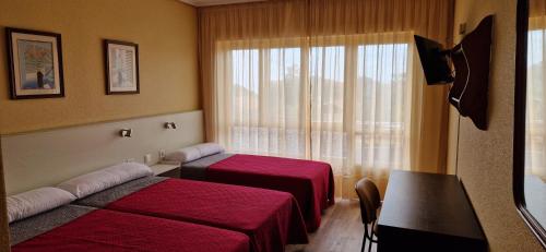 Double Room with Extra Bed (3 Adults) and Parking