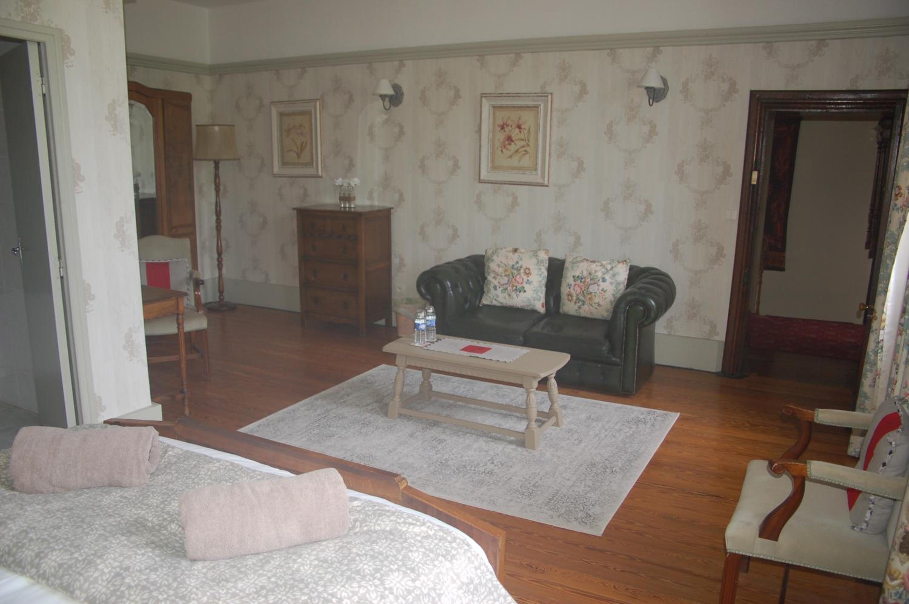 Double Room with Private Bathroom photo 2