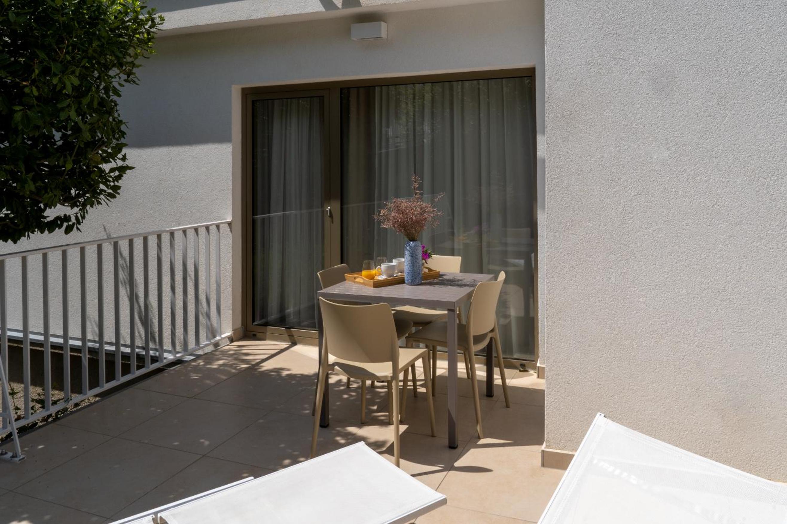 Apartment with Garden View photo 3