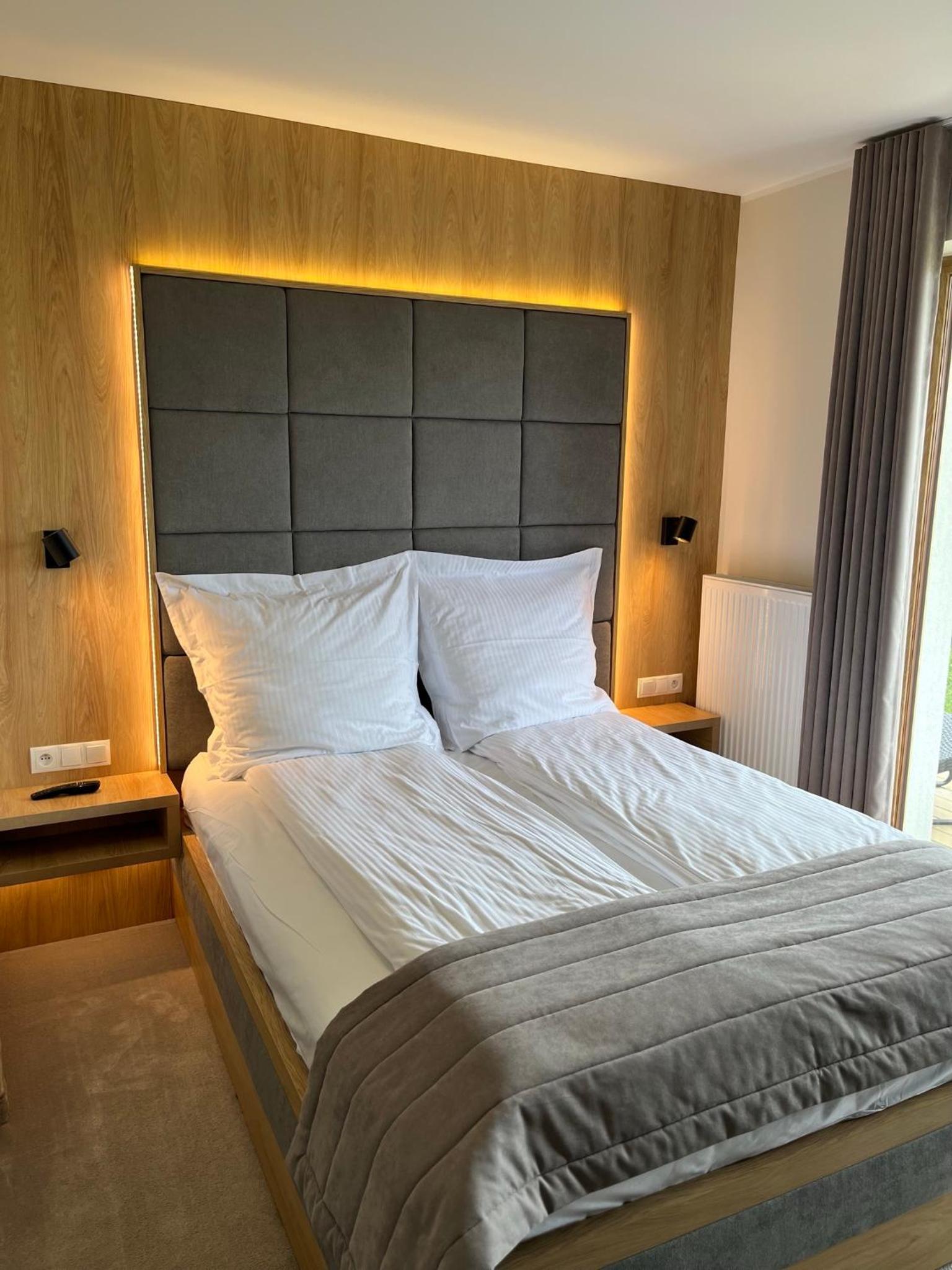 Deluxe Double Room with Balcony photo 1