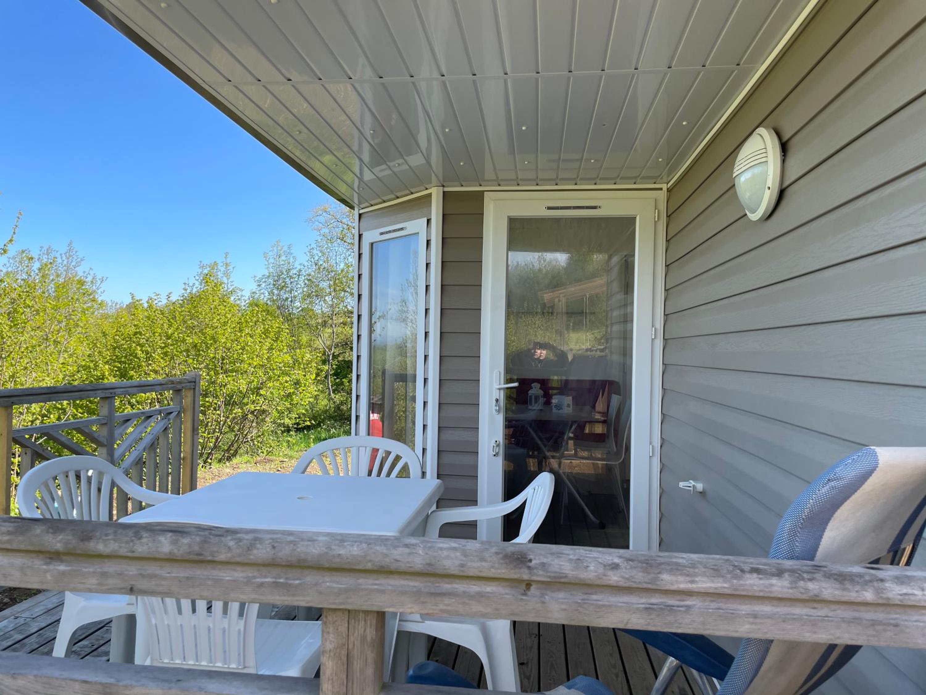 Mobile Home photo 2