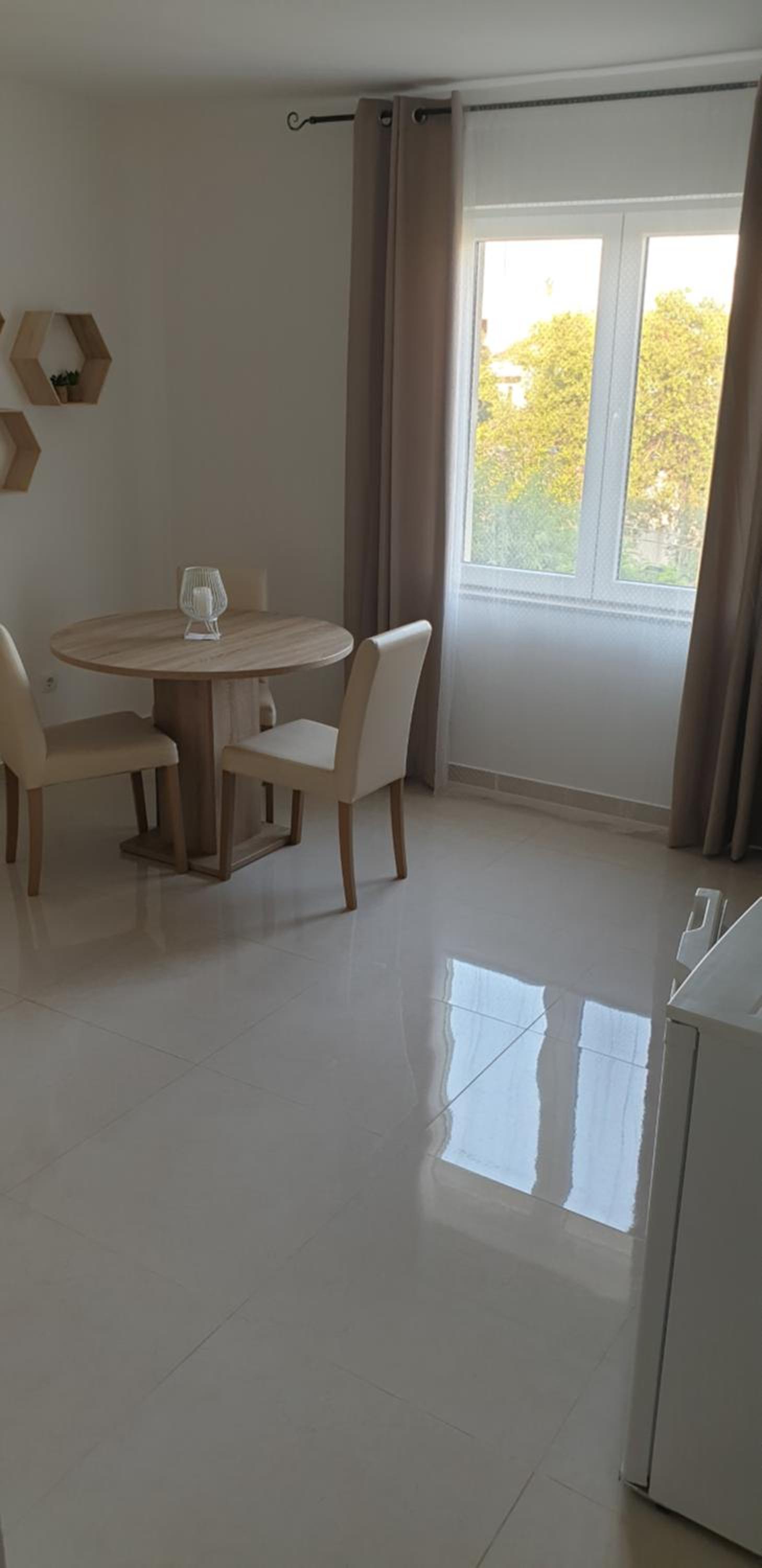 Apartment - Photo 3