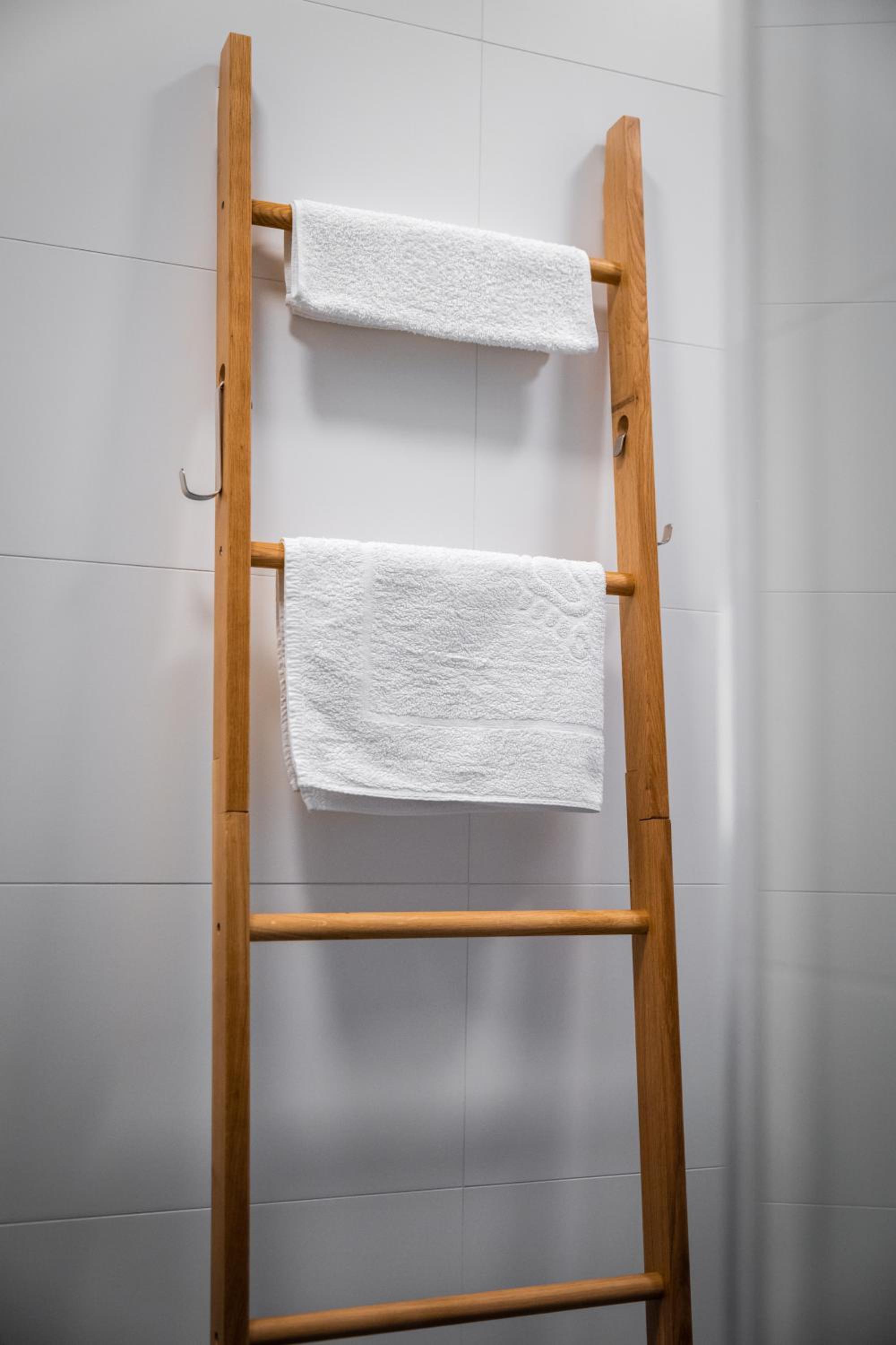 One-Bedroom Apartment - Photo 8