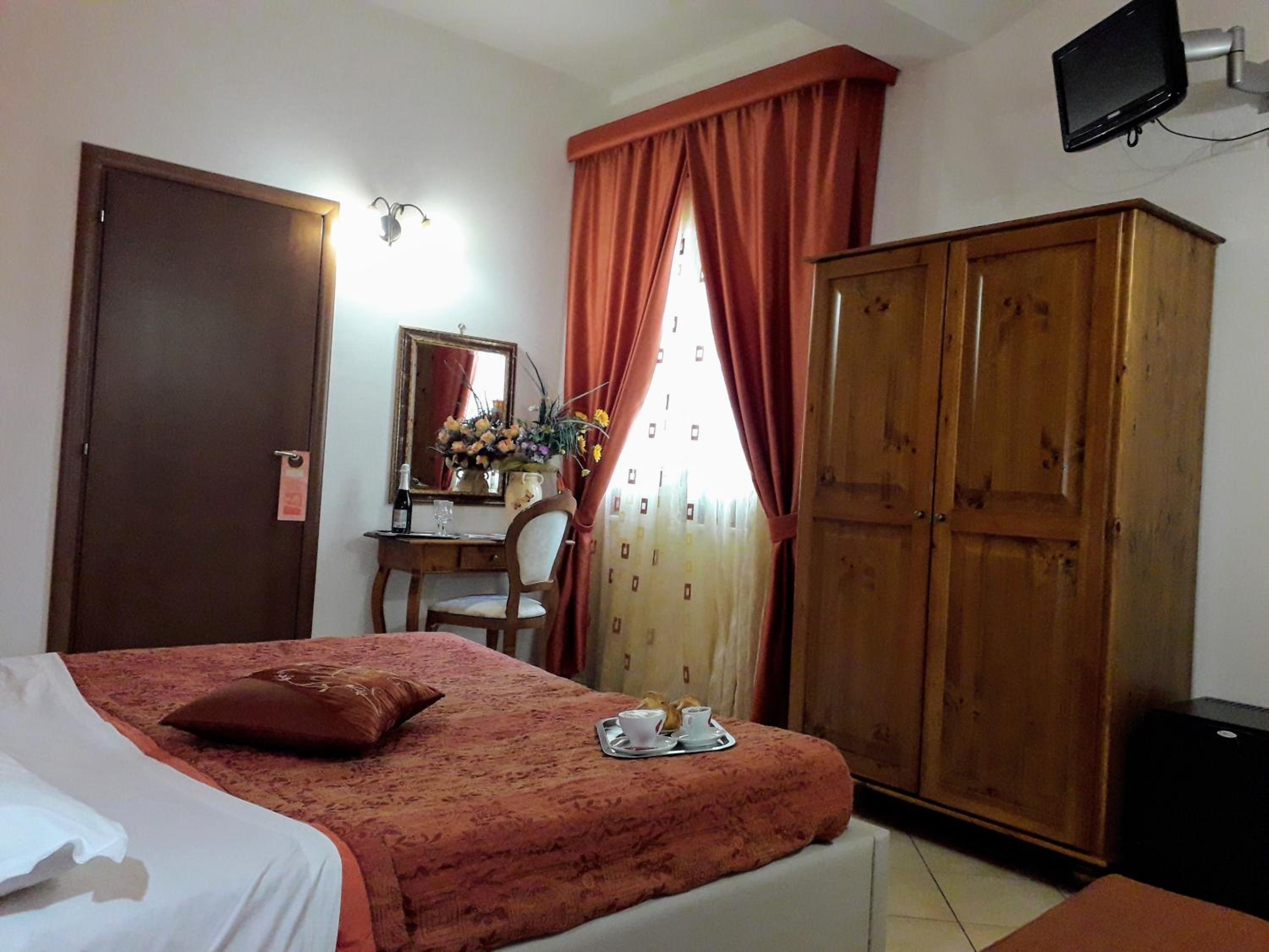 Double Room photo 2