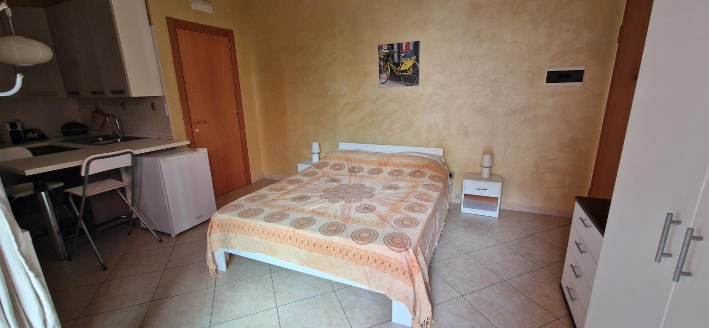 One-Bedroom House photo 1